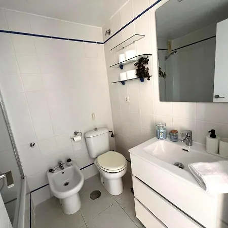 Inmobiliaria Leo Apto Hoyo 18 1 아파트
