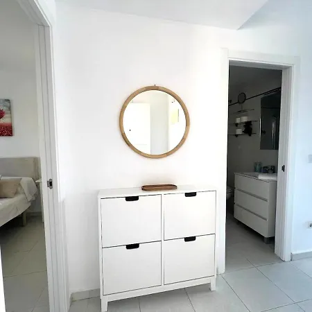 Inmobiliaria Leo Apto Hoyo 18 1 아파트 *