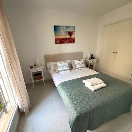 Inmobiliaria Leo Apto Hoyo 18 1 * 알리칸테